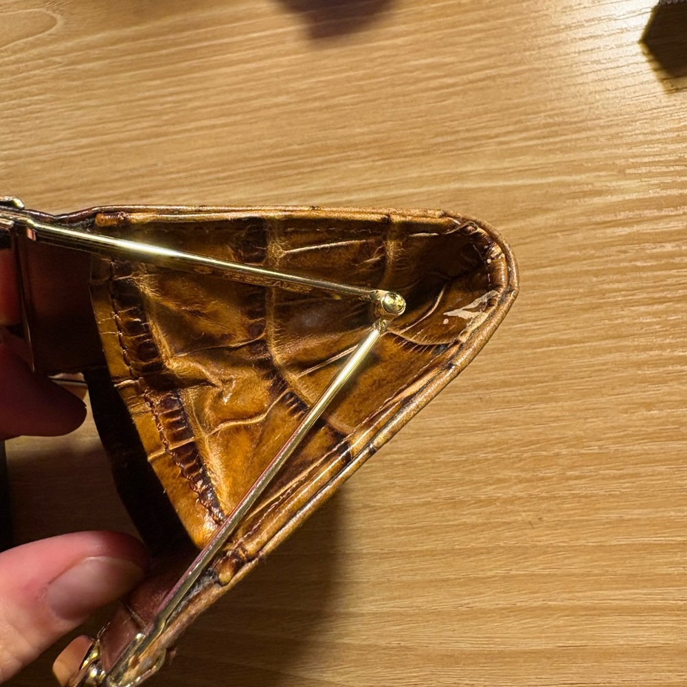 Vintage Abas Croc-Embossed Kiss-Lock Coin Purse | Brown | Sturdy Leather - Picture 10 of 12